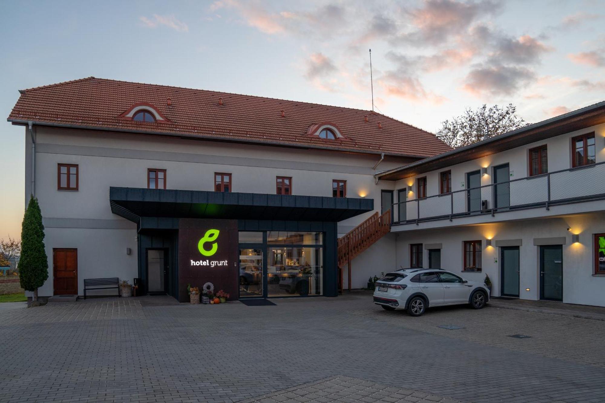 Hotel Grunt