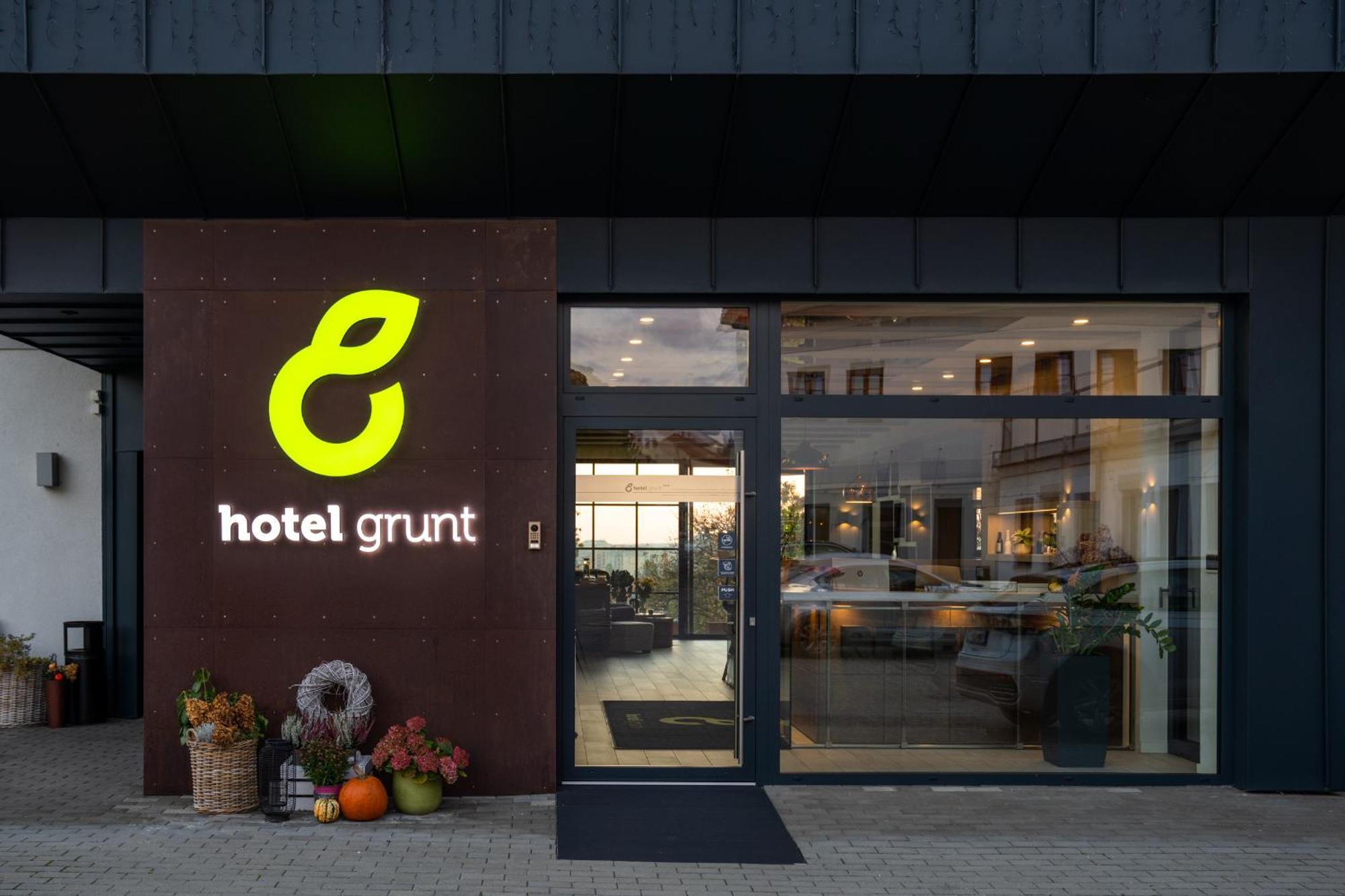 Grunt Hotel 3*