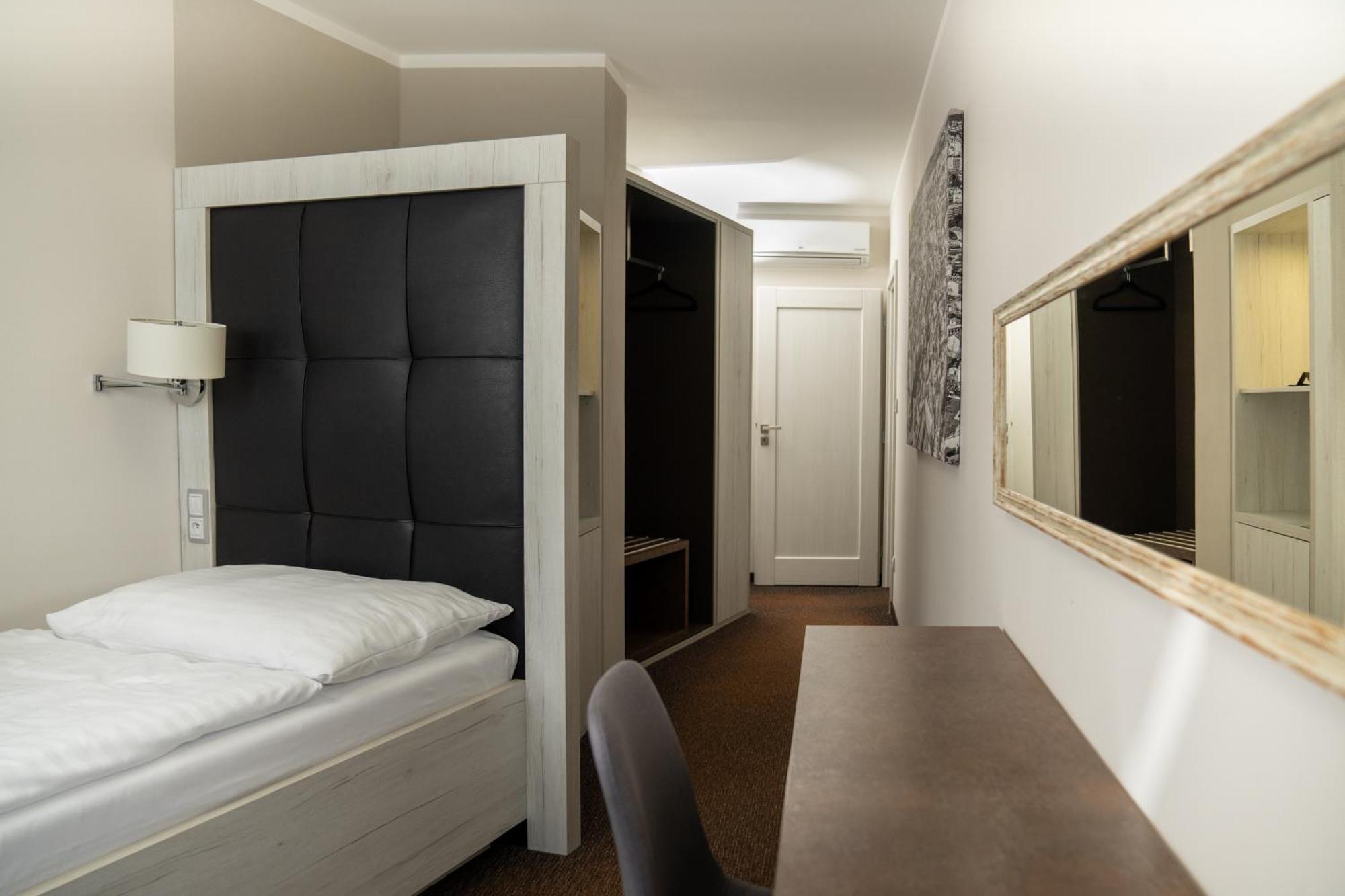 Grunt Hotel